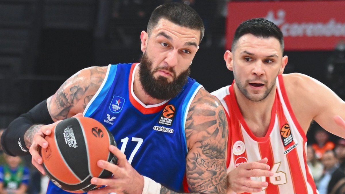 Anadolu Efes, Olympiakos’u mağlup etti