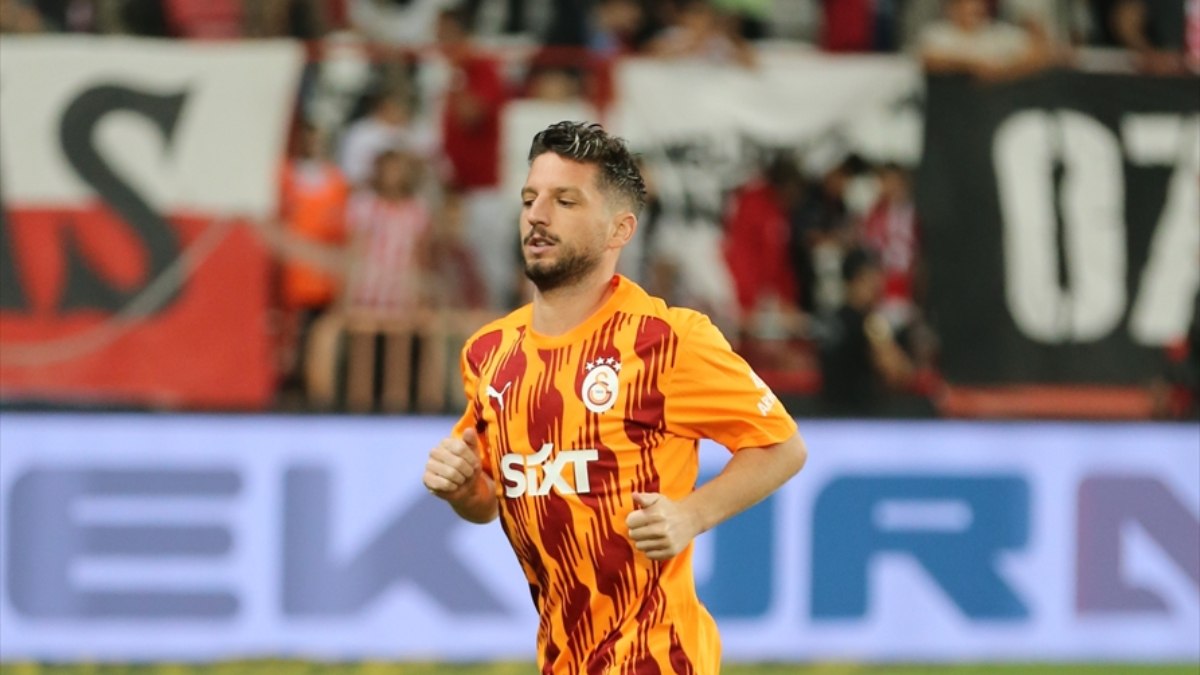 Dries Mertens: Üçüncü şampiyonluğu istiyoruz