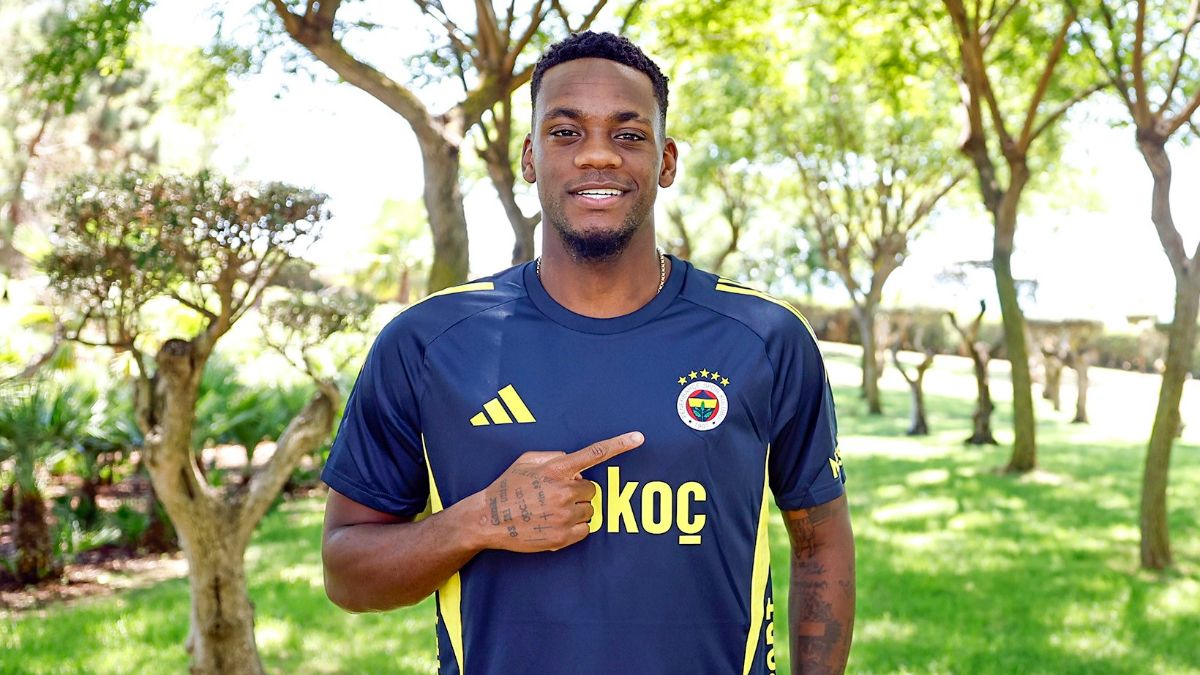 Jhon Duran: Gösterilen sevgiye karşılık verebilmek için sabırsızlanıyorum